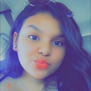 Meet your Posher, Alexandra